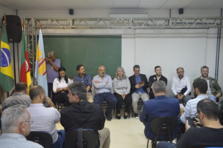 autoriades en audiencia parque albardao